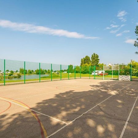 Отель Grange Leisure Park Мейблторп Экстерьер фото